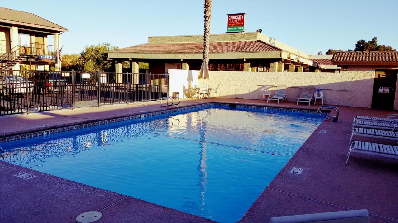 Orland Inn 2*