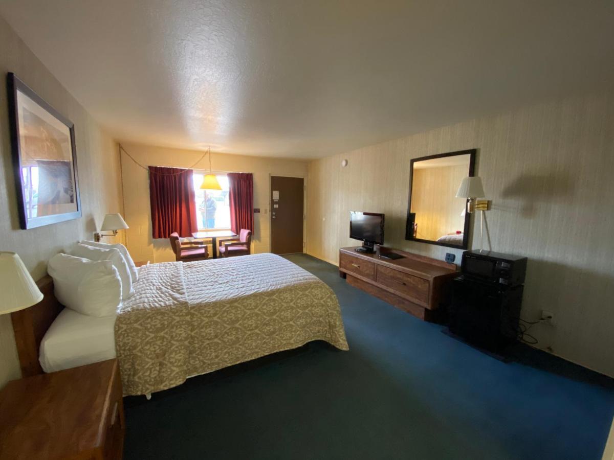 Orland Inn 2*