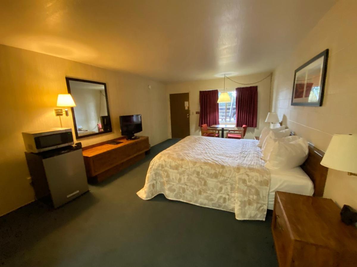 Orland Inn 2*